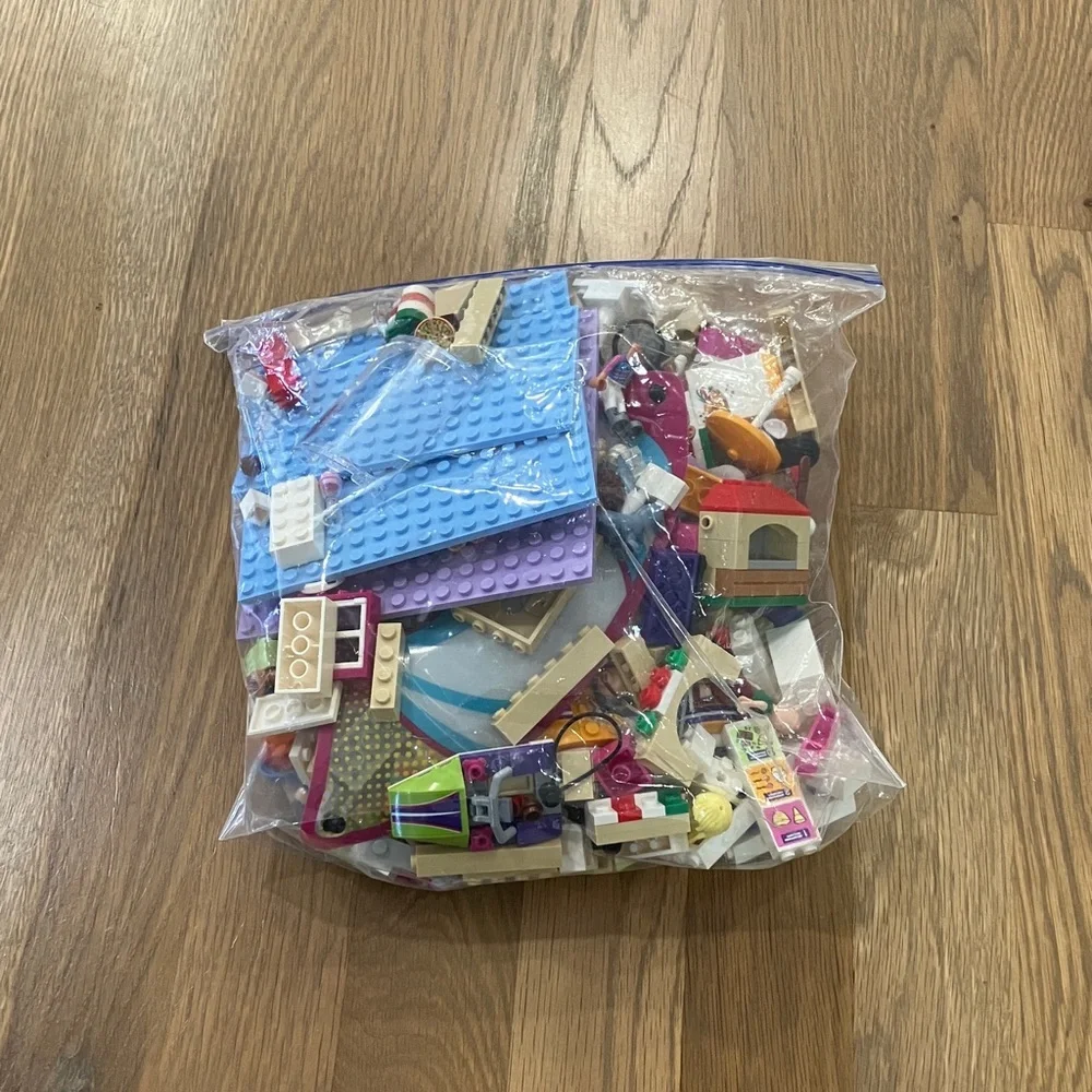 Lego Friends Lot & Other Legos - 8 Pounds of Lego